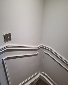 Detailed corner panelling