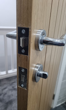 Door hardware and lock fitting
